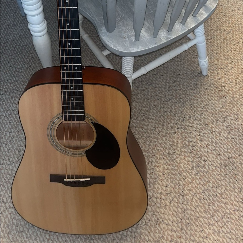 Jasmine Guitar